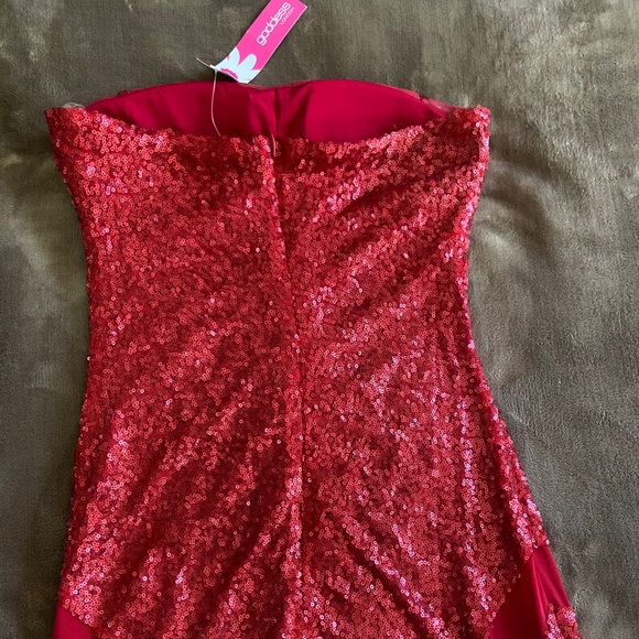 Maxi red sequins and net dress. - Picture 3 of 4